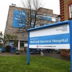 Coronavirus, giovane infermiere inglese muore dopo un turno di 12 ore: ospedale impreparato all'emergenza?