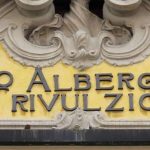 La gestione dell'emergenza in Lombardia: "Togli la mascherina o te ne vai". Le testimonianze dal Pio Albergo Trivulzio