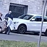 Malmena paziente 87enne fino a provocargli lesione ossee: arrestato medico di famiglia nel Leccese