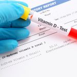 Coronavirus, nuovo studio conferma: "Carenza di vitamina D collegata al tasso di mortalità"