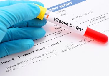 Coronavirus, nuovo studio conferma: "Carenza di vitamina D collegata al tasso di mortalità"