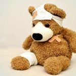 Coronavirus, tra i sintomi dei bambini anche lesioni alle estremità