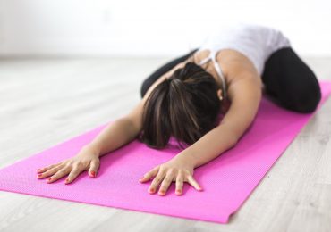 Meno emicrania con lo yoga