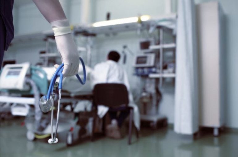 Salvano la vita a 15enne oltre l’orario di chiusura del P.S.: infermieri rischiano un mese di sospensione dallo stipendio