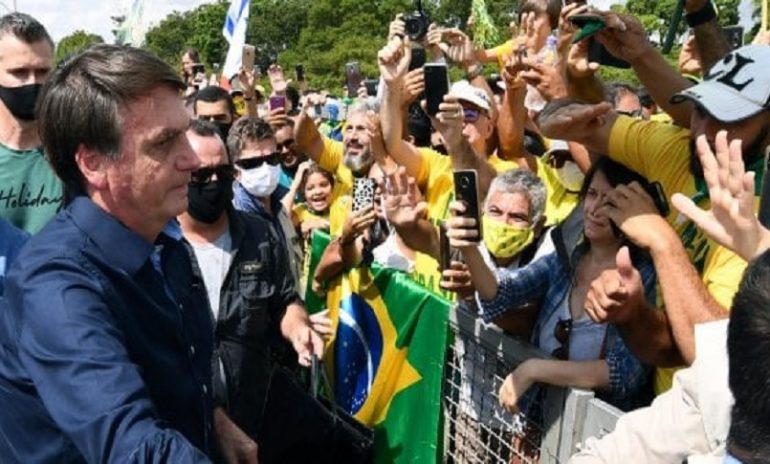 Coronavirus, la spietata logica di Bolsonaro: "Tutti dobbiamo morire"