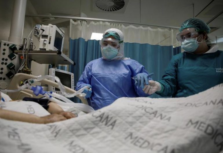 NHS: i tirocinanti di infermieristica che combattono il Covid-19 saranno stipendiati