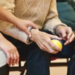 Infermieri privati: perché per loro niente bonus?