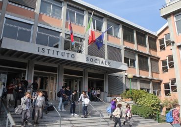 Torino, dall'Istituo Sociale tre borse di studio per i figli di infermieri impegnati nell'emergenza Covid