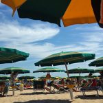 Cattolica, turista austriaca partorisce in spiaggia: provvidenziale l'aiuto di un'infermiera