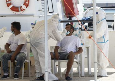 Coronavirus, casi in aumento tra i migranti all'hotspot di Pozzallo (Ragusa): arriva l'esercito