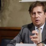 Coronavirus, Sileri: "Preoccupato per chi rientra dalle vacanze"