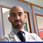 Per l'infettivologo Bassetti il virus sarebbe diventato meno aggressivo