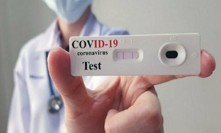 Coronavirus, lo Spallanzani boccia l'impiego su larga scala dei test salivari