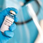 Coronavirus, Speranza: "Se vaccino Oxford funziona, riceveremo prime dosi entro fine anno"