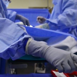 Straordinario intervento al Del Mare: asportati sei organi ad un paziente con tumore