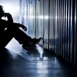 Suicidio: i fattori di rischio più frequenti secondo l'Iss