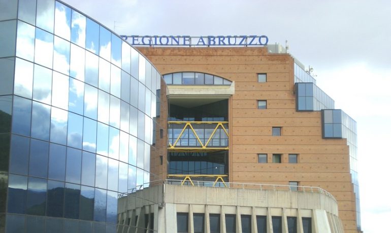 Abruzzo, "Regione riconosca bonus Covid a operatori di settore privato, convenzionato, sociosanitario, Rsa, Ra, Cssa"