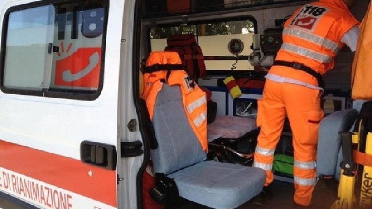 Violenta aggressione a operatori del 118 in Calabria: medico con il naso  rotto, autista traumi vari