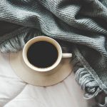 Caffè a digiuno dopo aver dormito male: meglio di no