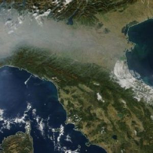 Coronavirus, studio SIMA: "Inquinamento ha agevolato la diffusione in Pianura Padana"