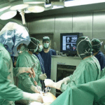 Positivo al Covid-19, evade dalla quarantena per recarsi in sala operatoria. Chiesta la condanna per il chirurgo