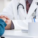 Coronavirus, "Medici di base e assistenza a domicilio: il doppio fallimento della Regione Lombardia"