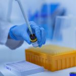 Coronavirus, è una donna il primo caso di variante inglese in Italia. Ue in stato di allerta