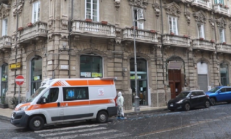 Coronavirus, pazienti morti in casa per anziani a Messina: 5 indagati