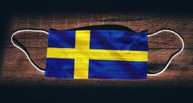 Coronavirus, personale sanitario allo stremo in Svezia: fioccano le dimissioni
