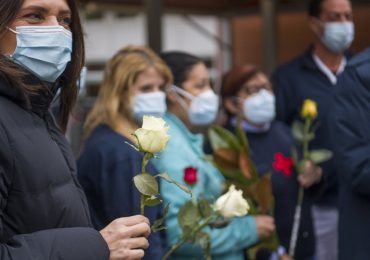 Fiori in dono ai sanitari che combattono il Covid-19:“Siamo orgogliosi di voi” 2