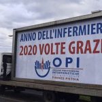 Un camion vela nelle vie di Pistoia ringraziare gli infermieri che combattono il Covid-19 1