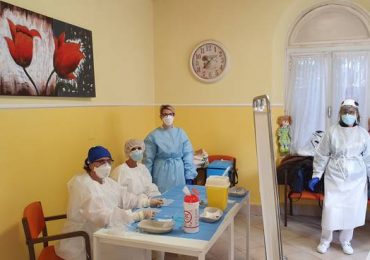 Anonimo benefattore dona € 35.000 a infermieri e oss della casa di riposo di Sondrio