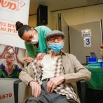 Coronavirus, buone notizie da Israele: positivi in netto calo dopo la prima dose del vaccino Pfizer