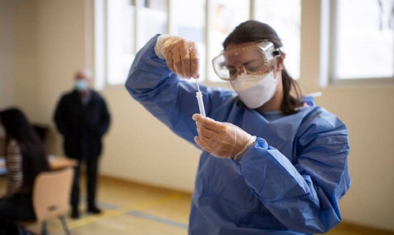 Coronavirus, caso di variante brasiliana a Varese: partono gli accertamenti dell'Iss