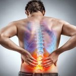 Mal di schiena cronico, a Siena il primo impianto di pacemaker spinale in Italia