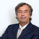 "Terrorizzare con le varianti", la nuova moda secondo Burioni: il post su Facebook