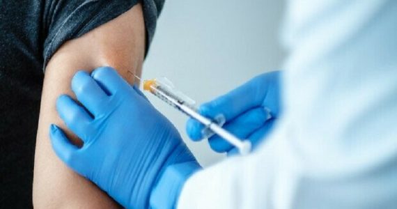 Medici di base e vaccino anti-Covid: compenso da 6,15 a 10 euro