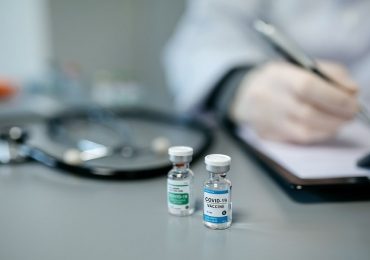 Belluno, rifiutarono il vaccino anti-Covid: 2 infermieri e 8 oss sospesi senza stipendio