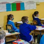 Coronavirus, Consiglio di Stato: "Necessario provare che la mascherina non nuoce agli under 12"