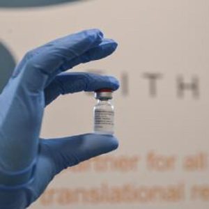 Coronavirus, il vaccino italiano ReiThera è pronto per i test delle fasi 2 e 3