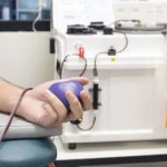 Coronavirus, studio svizzero: "Nessun beneficio dal plasma dei guariti"