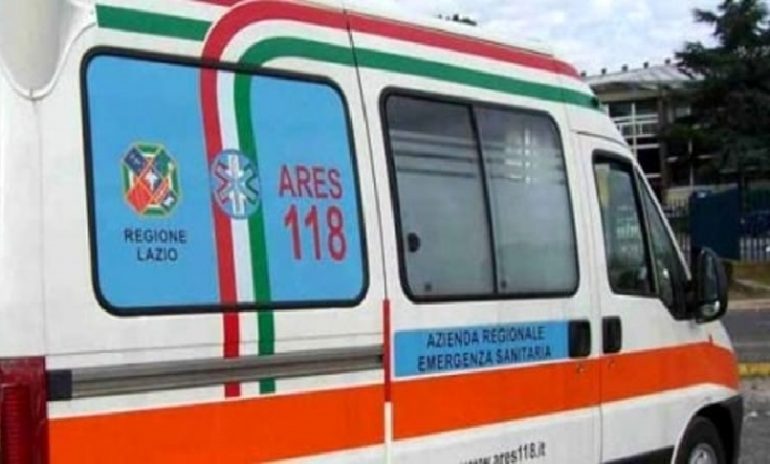 Latina, due infermieri del 118 sospesi per assenteismo