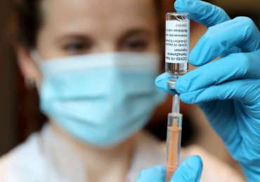 L'AIFA annuncia lo stop al vaccino AstraZeneca in Italia 2