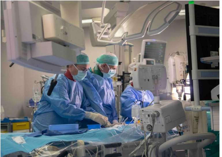 Angioplastica su un cuore fragile non operabile: a Niguarda primo utilizzo in Italia di una “mini-turbina” cardiaca a fibre ottiche