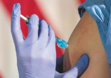 Cassino, infermiera 35enne vaccinata con AstraZeneca (non più indicato per gli under 60)