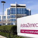 Coronavirus, Governo a Regioni: "Astrazeneca raccomandato solo per gli over 60. Nessuno stop per la seconda dose"