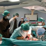 Maratona chirurgica al Policlinico di Milano: salvate due vite con un solo fegato
