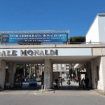 Napoli, caos al Monaldi: parenti di una donna deceduta per Covid aggrediscono oss