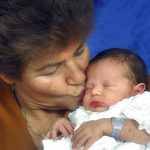 Cosenza: diventa mamma a 63 anni grazie all’ovodonazione