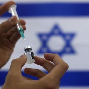 Coronavirus, casi di miocardite tra i giovani in Israele e Francia: c'entra il vaccino Pfizer?